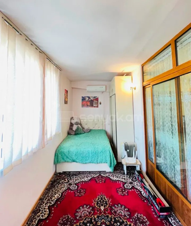 3 Սենյականոց Բնակարան Քարե Շենքում, 87քմ, 3/7 հարկ, Կապիտալ Վերանորոգված