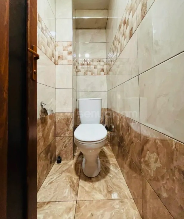 3 Սենյականոց Բնակարան Քարե Շենքում, 87քմ, 3/7 հարկ, Կապիտալ Վերանորոգված
