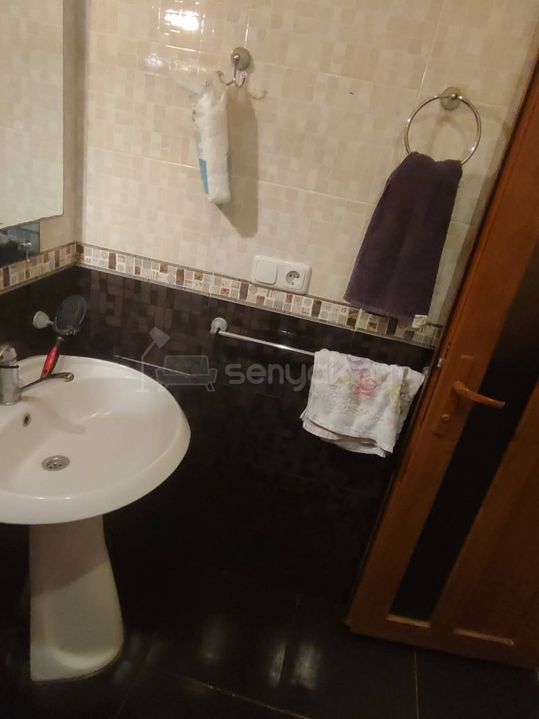 2 Սենյականոց Բնակարան Քարե Շենքում, 40քմ, 2/5 հարկ, Կապիտալ Վերանորոգված, Կահավորված