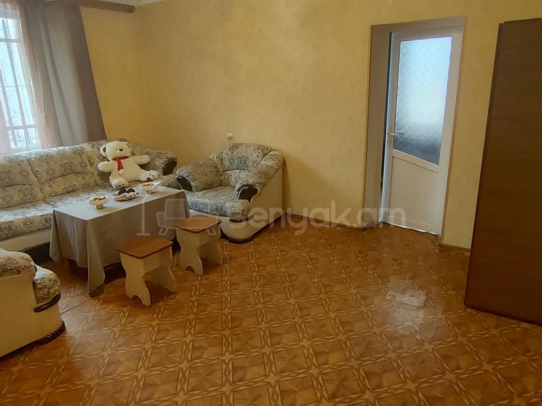 2 Սենյականոց Բնակարան Քարե Շենքում, 40քմ, 2/5 հարկ, Կապիտալ Վերանորոգված, Կահավորված