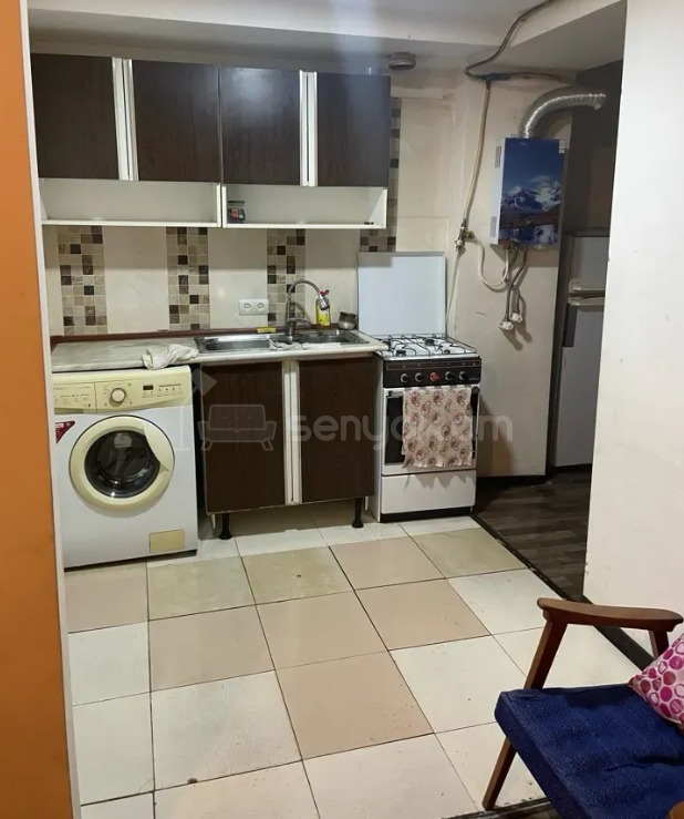 2 Սենյականոց Բնակարան Քարե Շենքում, 40քմ, 1/4 հարկ, Կոսմետիկ Վերանորոգված