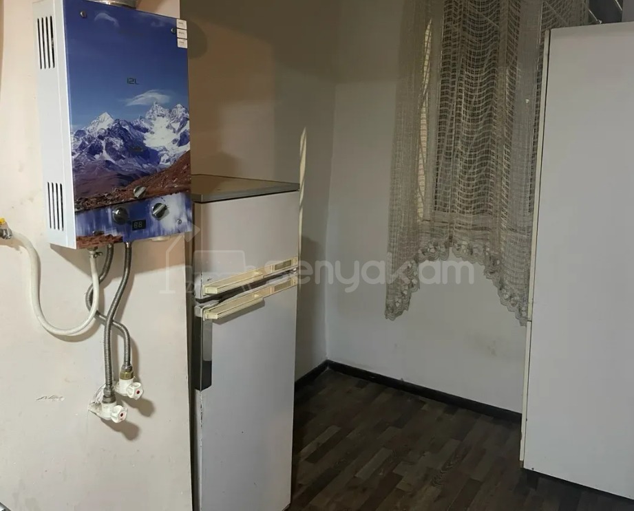 2 Սենյականոց Բնակարան Քարե Շենքում, 40քմ, 1/4 հարկ, Կոսմետիկ Վերանորոգված