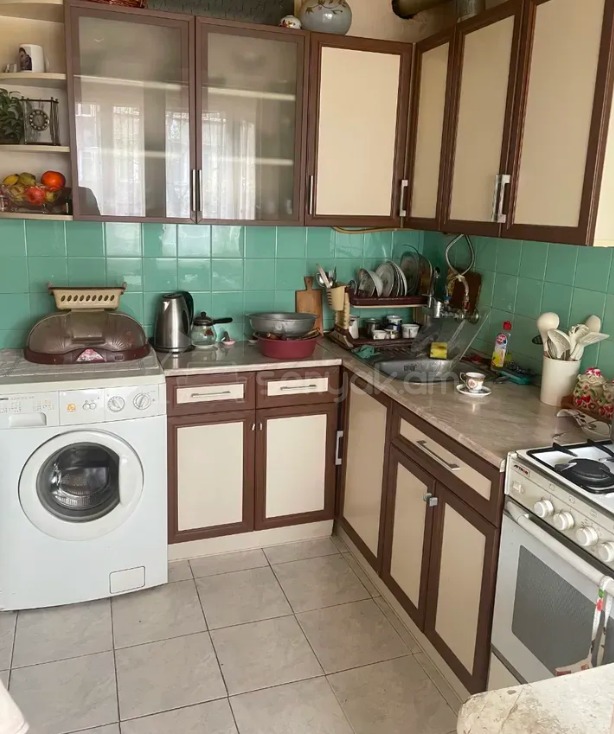 2 Սենյականոց Բնակարան Քարե Շենքում, 63քմ, 3/5 հարկ, Կոսմետիկ Վերանորոգված