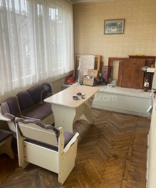 2 Սենյականոց Բնակարան Քարե Շենքում, 63քմ, 3/5 հարկ, Կոսմետիկ Վերանորոգված