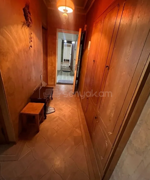 2 Սենյականոց Բնակարան Քարե Շենքում, 56քմ, 5/5 հարկ, Պետական Վիճակում