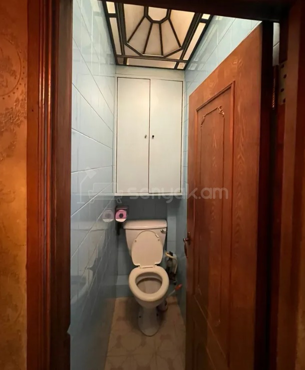 2 Սենյականոց Բնակարան Քարե Շենքում, 56քմ, 5/5 հարկ, Պետական Վիճակում