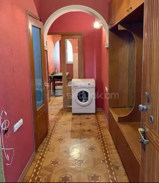 1 Սենյականոց Բնակարան Քարե Շենքում, 48քմ, 4/5 հարկ, Կոսմետիկ Վերանորոգված
