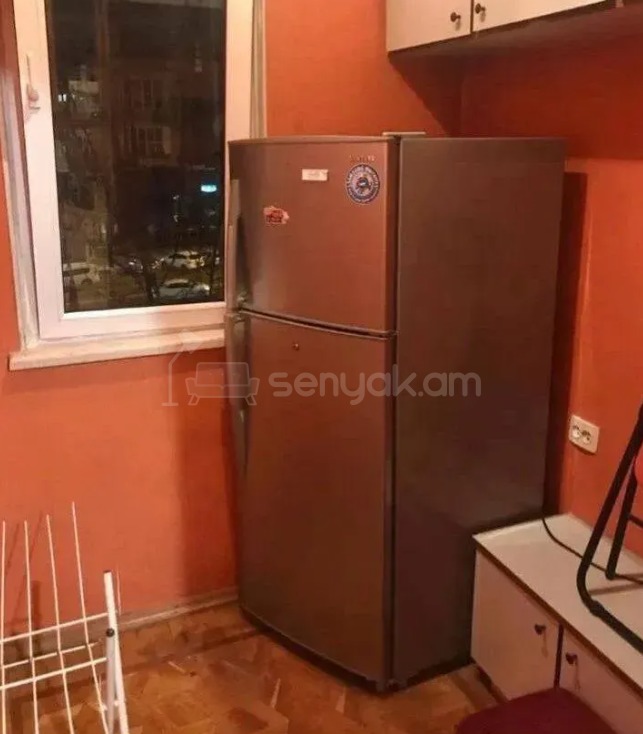 1 Սենյականոց Բնակարան Քարե Շենքում, 48քմ, 4/5 հարկ, Կոսմետիկ Վերանորոգված