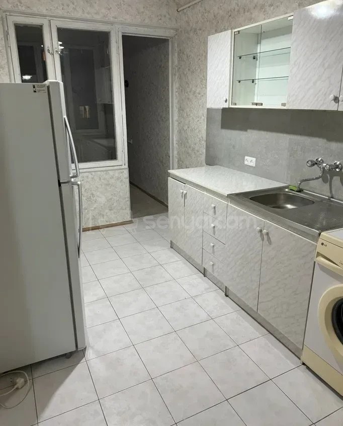 1 Սենյականոց Բնակարան Քարե Շենքում, 48քմ, 4/5 հարկ, Կոսմետիկ Վերանորոգված, Մասամբ Կահավորված, Արևկող
