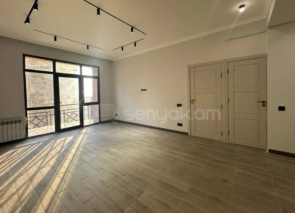 3 Սենյականոց Բնակարան Նորակառույցում, 82քմ, 10/15 հարկ, Դիզայներական Վերանորոգված