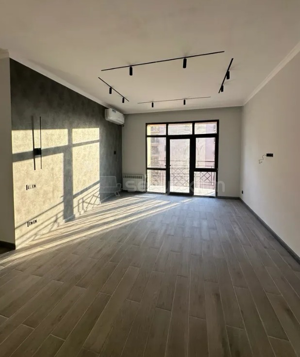 3 Սենյականոց Բնակարան Նորակառույցում, 82քմ, 10/15 հարկ, Դիզայներական Վերանորոգված