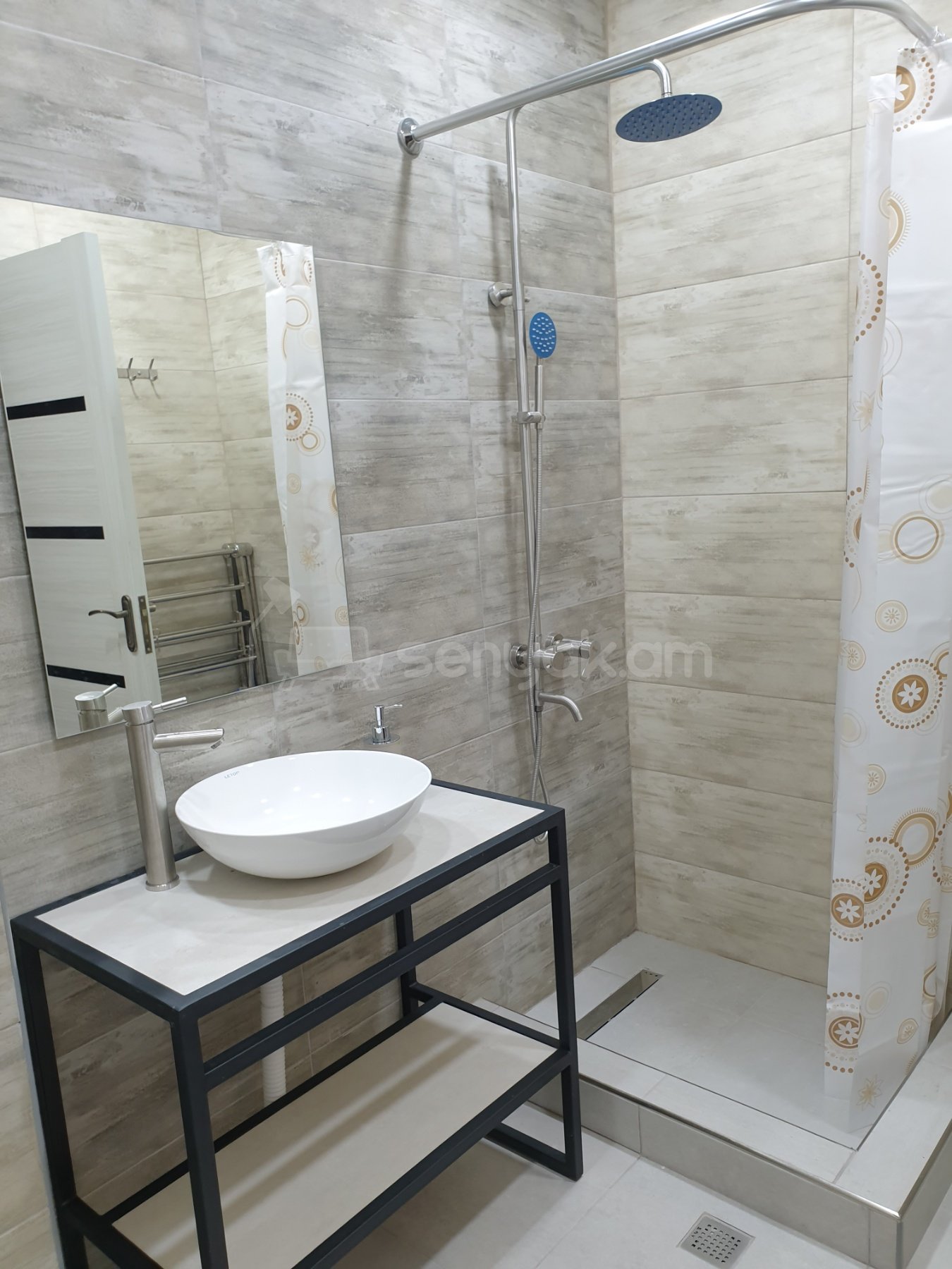 2 Սենյականոց Բնակարան Նորակառույցում, 50քմ, 8/12 հարկ, Դիզայներական Վերանորոգված, Կահավորված