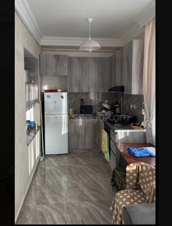 2 Սենյականոց Բնակարան Քարե Շենքում, 42քմ, 4/5 հարկ, Դիզայներական Վերանորոգված
