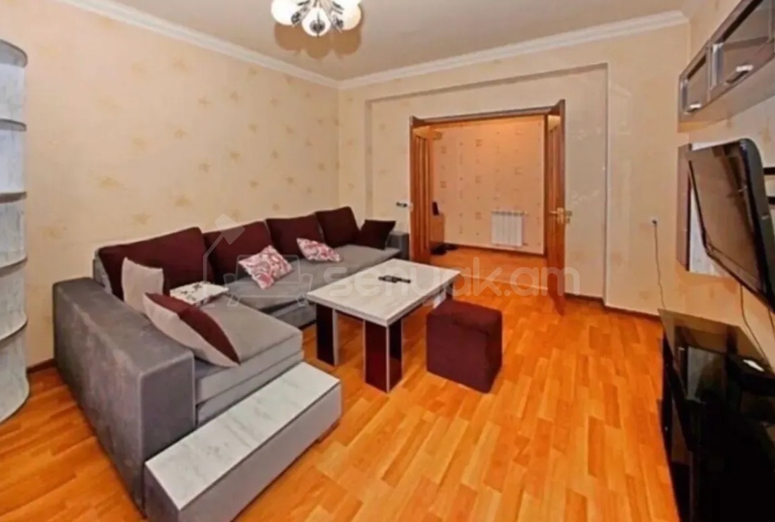 2 Սենյականոց Բնակարան Քարե Շենքում, 47քմ, 4/5 հարկ, Կապիտալ Վերանորոգված