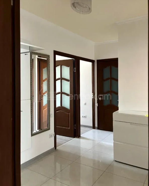 3 Սենյականոց Բնակարան, 70քմ, 5/9 հարկ, Կապիտալ Վերանորոգված