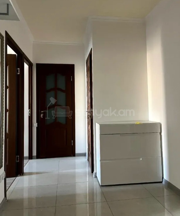 3 Սենյականոց Բնակարան, 70քմ, 5/9 հարկ, Կապիտալ Վերանորոգված