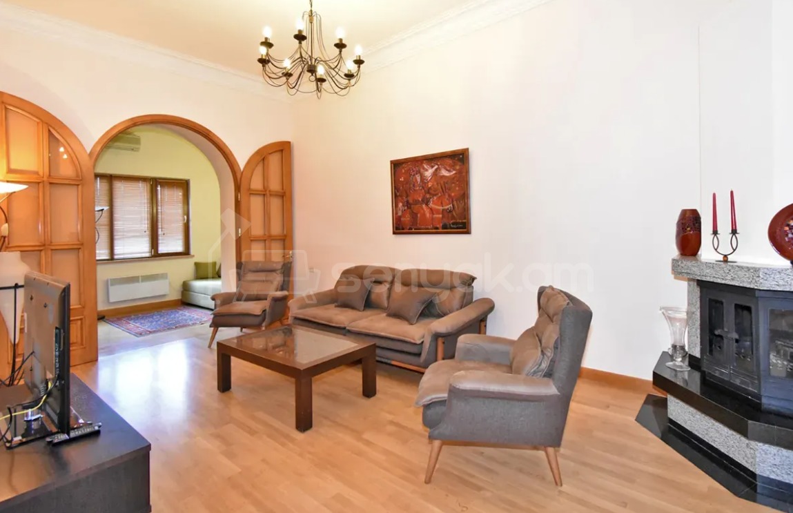 3 Սենյականոց Բնակարան Քարե Շենքում, 69քմ, 4/4 հարկ, Կապիտալ Վերանորոգված