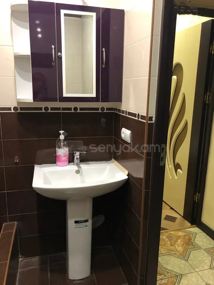 2 Սենյականոց Բնակարան, 46քմ, 4/9 հարկ, Դիզայներական Վերանորոգված, Կահավորված