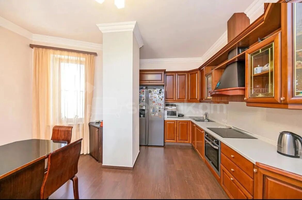 4 Սենյականոց Բնակարան, 130քմ, 8/16 հարկ, Դիզայներական Վերանորոգված