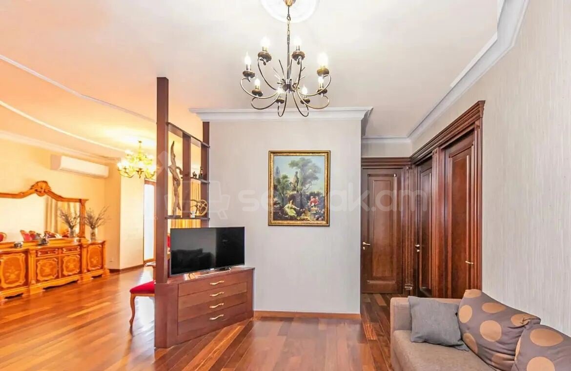 4 Սենյականոց Բնակարան, 130քմ, 8/16 հարկ, Դիզայներական Վերանորոգված
