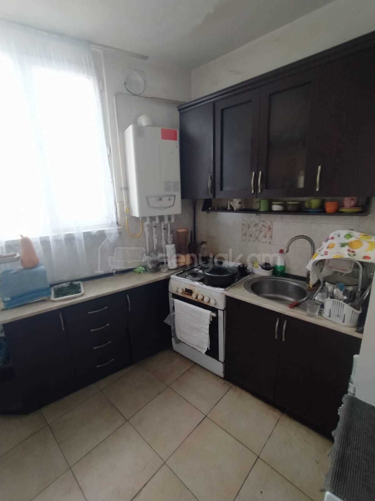 4 Սենյականոց Բնակարան, 110քմ, 11/16 հարկ, Նորմալ Վիճակում