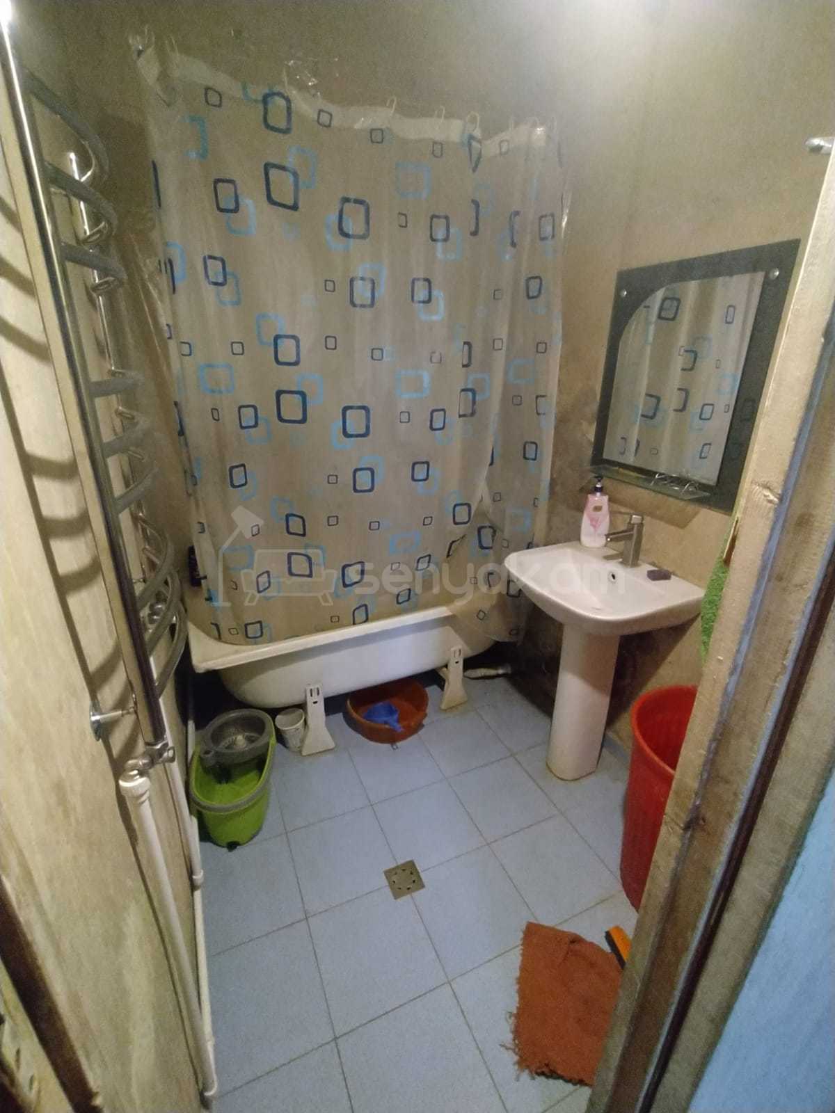 4 Սենյականոց Բնակարան, 110քմ, 11/16 հարկ, Նորմալ Վիճակում