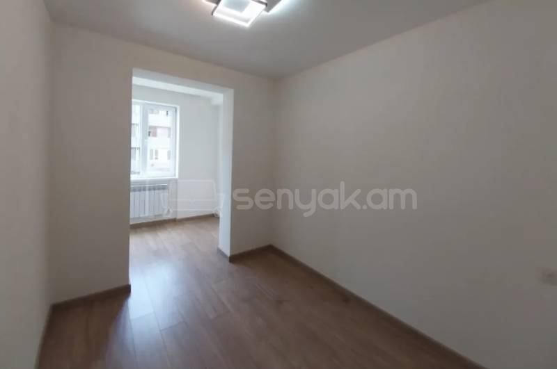 3 Սենյականոց Բնակարան Քարե Շենքում, 63քմ, 5/5 հարկ, Կապիտալ Վերանորոգված
