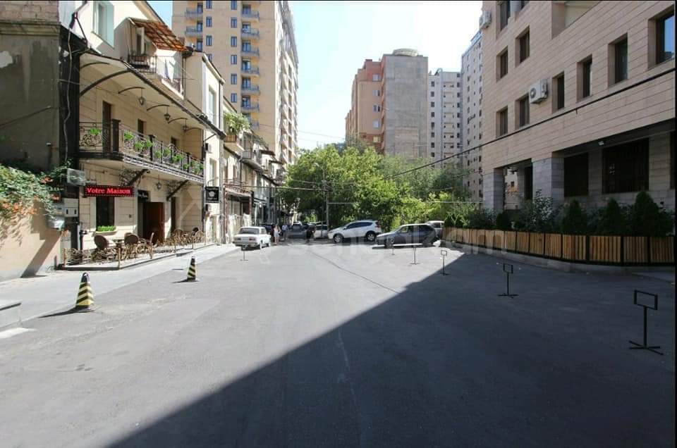 3 Սենյականոց Բնակարան Նորակառույցում, 80քմ, 7/12 հարկ, Դիզայներական Վերանորոգված