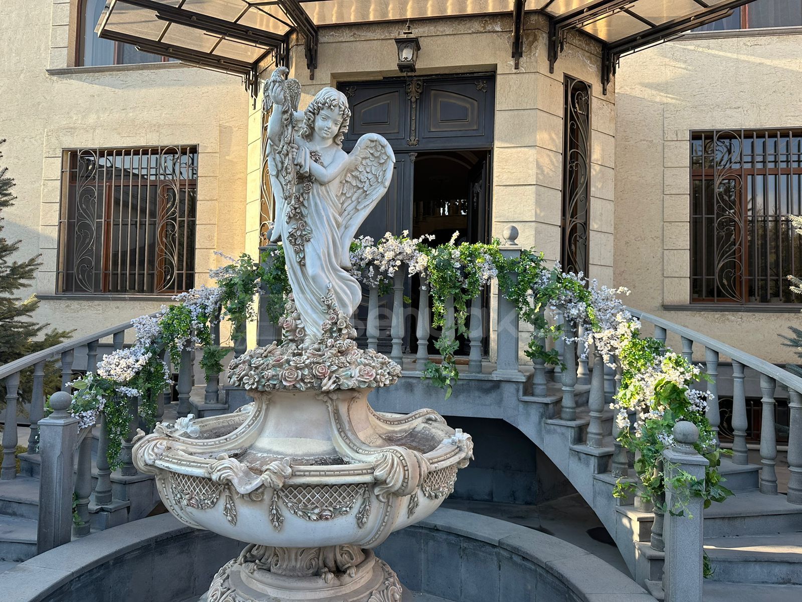 5 Սենյականոց Շքեղ Առանձնատուն, 259քմ, Լողավազանով