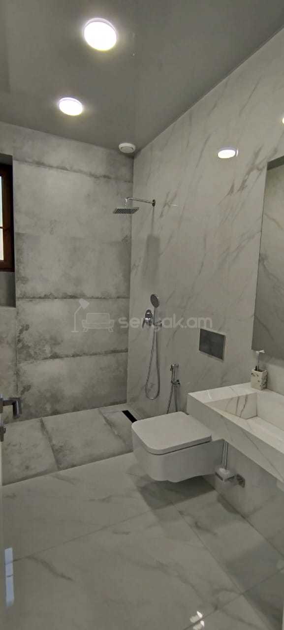 3 Սենյականոց Շքեղ Առանձնատուն, 250քմ, Լողավազանով