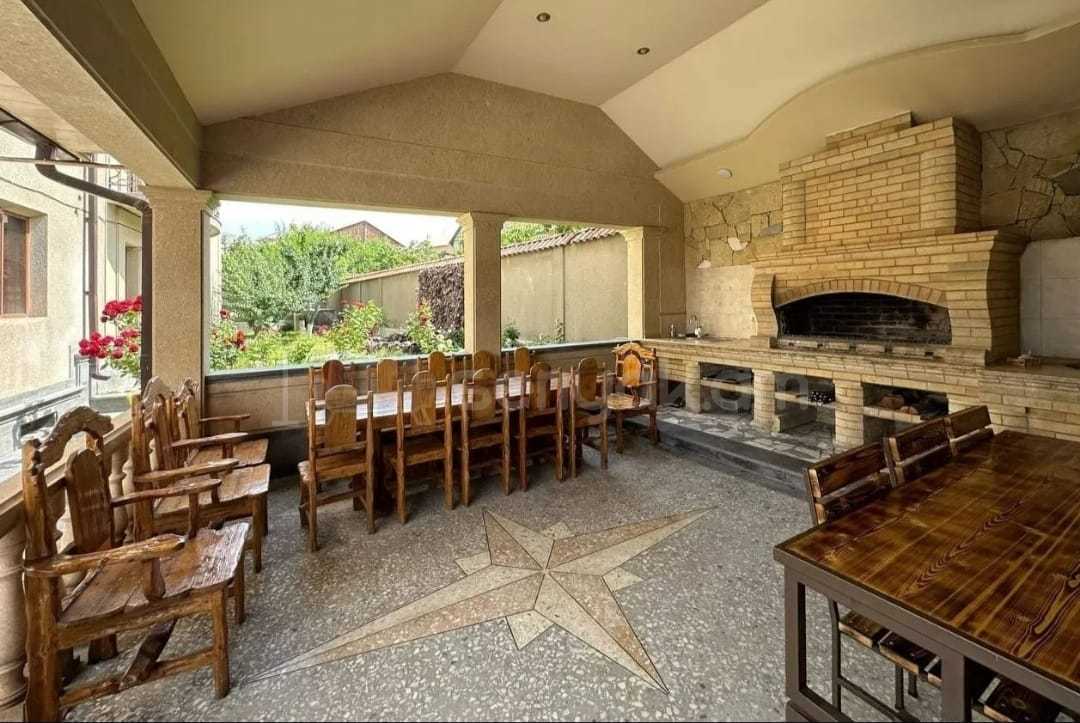 3 Սենյականոց Շքեղ Առանձնատուն, 250քմ, Լողավազանով