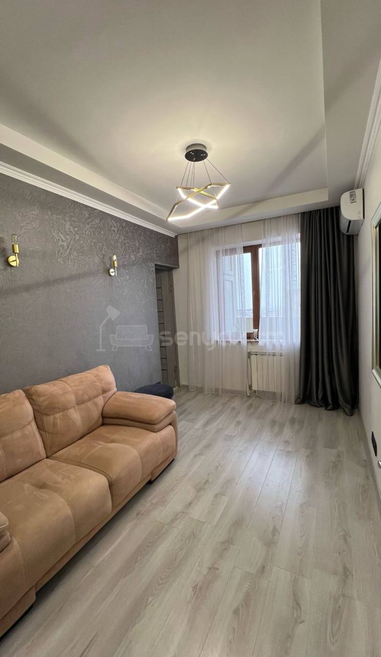 4 Սենյականոց Բնակարան, 90քմ, 7/9 հարկ, Կապիտալ Վերանորոգված, Կահավորված, Արևկող