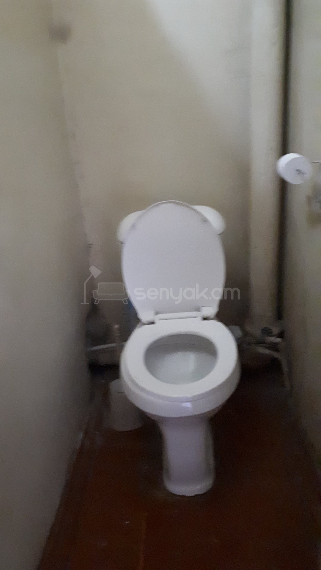 2 Սենյականոց Բնակարան Քարե Շենքում, 64քմ, 5/5 հարկ, Պետական Վիճակում