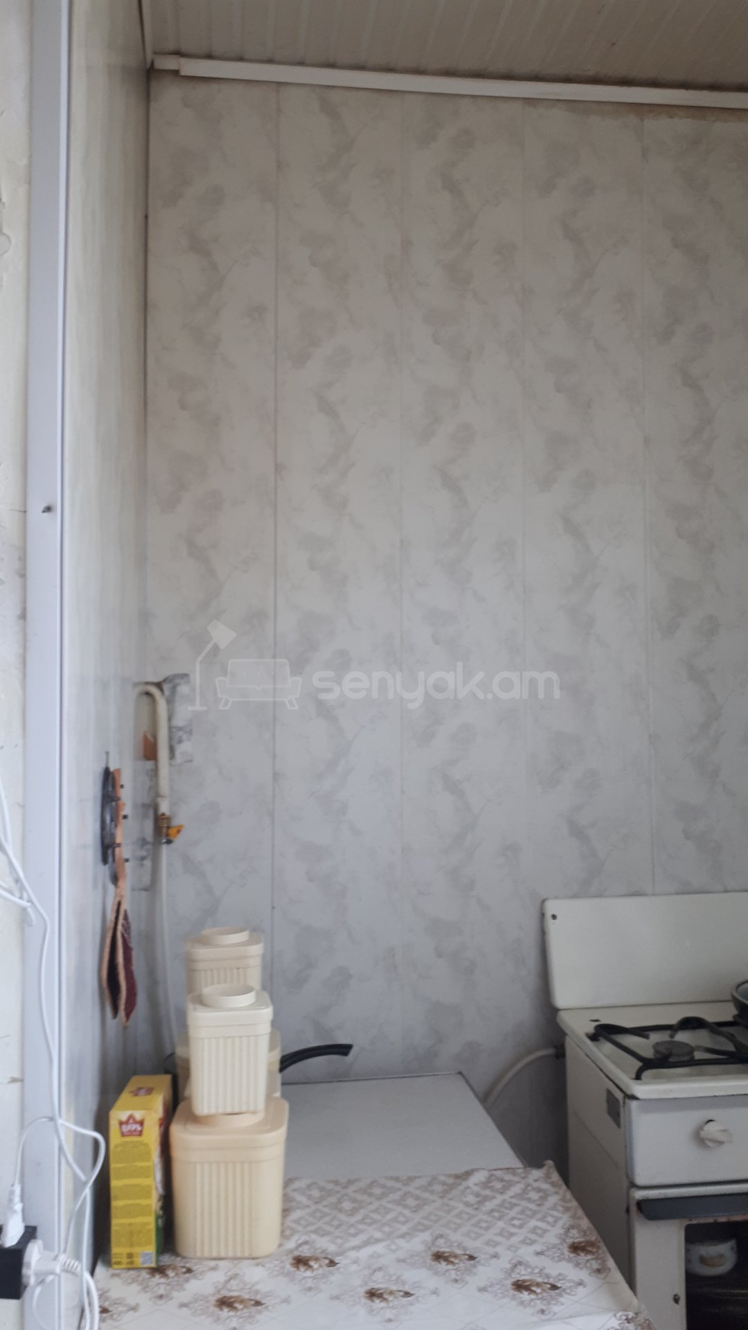 2 Սենյականոց Բնակարան Քարե Շենքում, 64քմ, 5/5 հարկ, Պետական Վիճակում