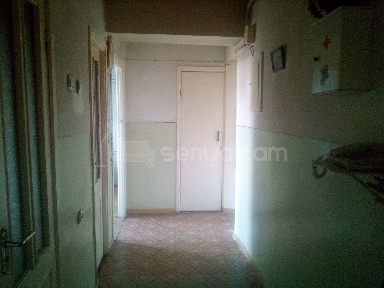 2 Սենյականոց Բնակարան Քարե Շենքում, 64քմ, 5/5 հարկ, Պետական Վիճակում