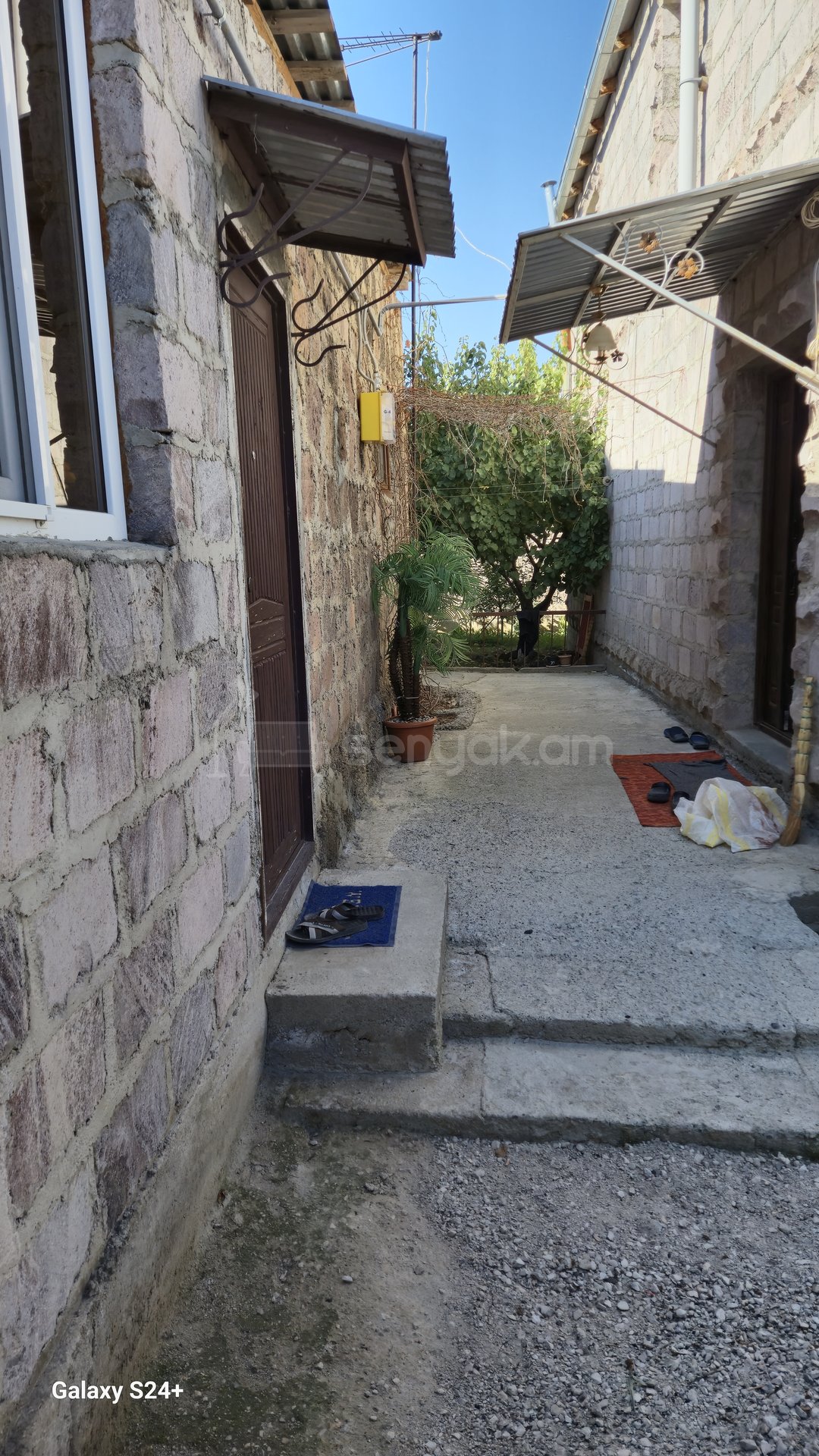 6 Սենյականոց Սեփական Տուն, 240քմ