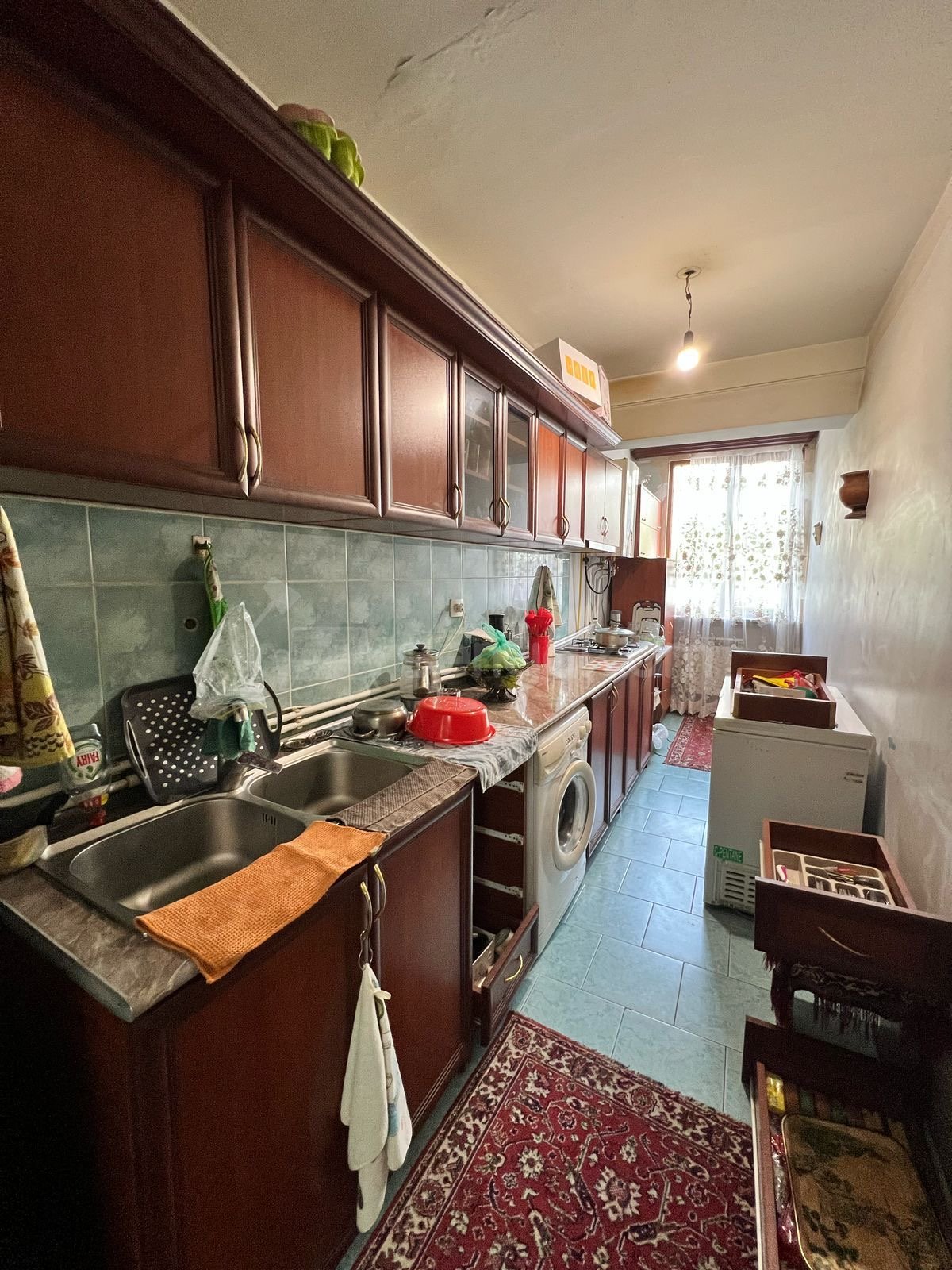 3 Սենյականոց Բնակարան Քարե Շենքում, 85քմ, 1/5 հարկ, Նորմալ Վիճակում