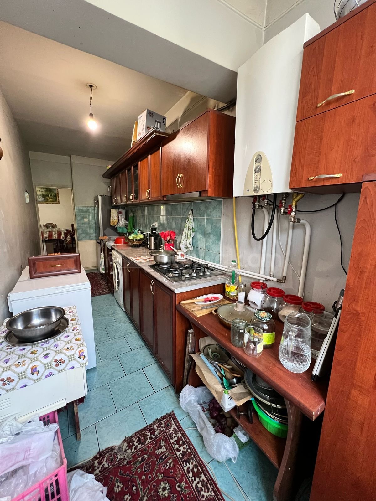3 Սենյականոց Բնակարան Քարե Շենքում, 85քմ, 1/5 հարկ, Նորմալ Վիճակում