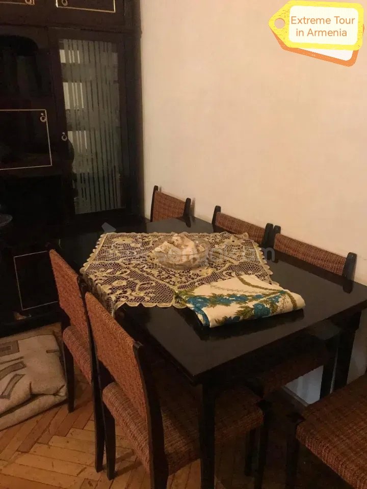 2 Սենյականոց Բնակարան Քարե Շենքում, 52քմ, 2/6 հարկ, Նորմալ Վիճակում, Կահավորված, Արևկող