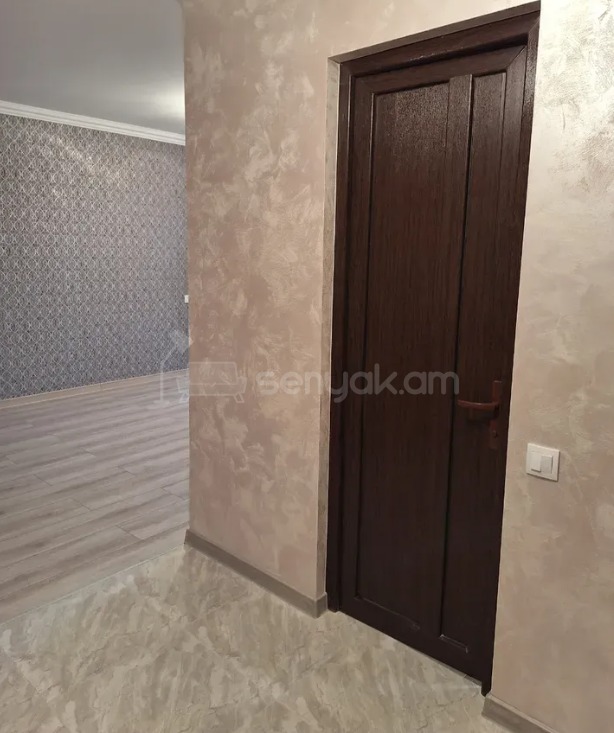 2 Սենյականոց Բնակարան Քարե Շենքում, 53քմ, 4/5 հարկ, Կապիտալ Վերանորոգված