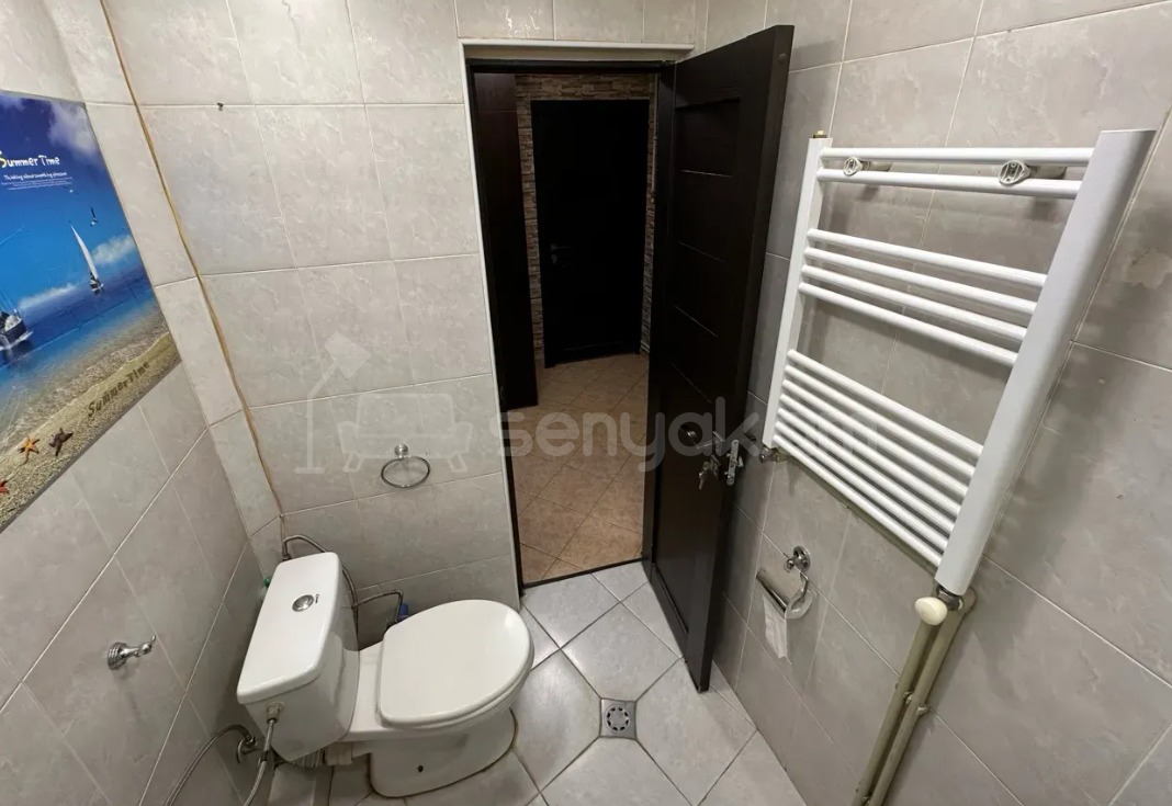 2 Սենյականոց Բնակարան Քարե Շենքում, 50քմ, 5/5 հարկ, Կապիտալ Վերանորոգված