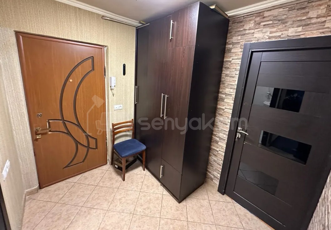 2 Սենյականոց Բնակարան Քարե Շենքում, 50քմ, 5/5 հարկ, Կապիտալ Վերանորոգված