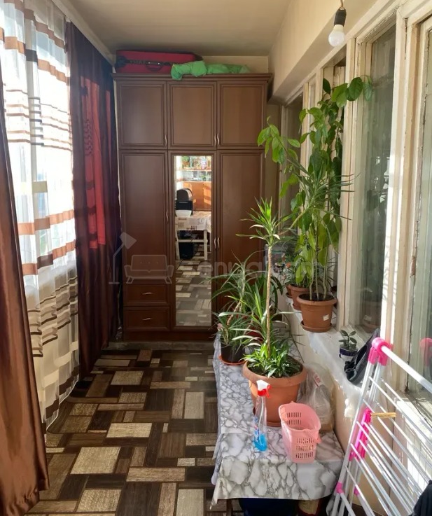 3 Սենյականոց Բնակարան Քարե Շենքում, 65քմ, 5/5 հարկ, Կոսմետիկ Վերանորոգված