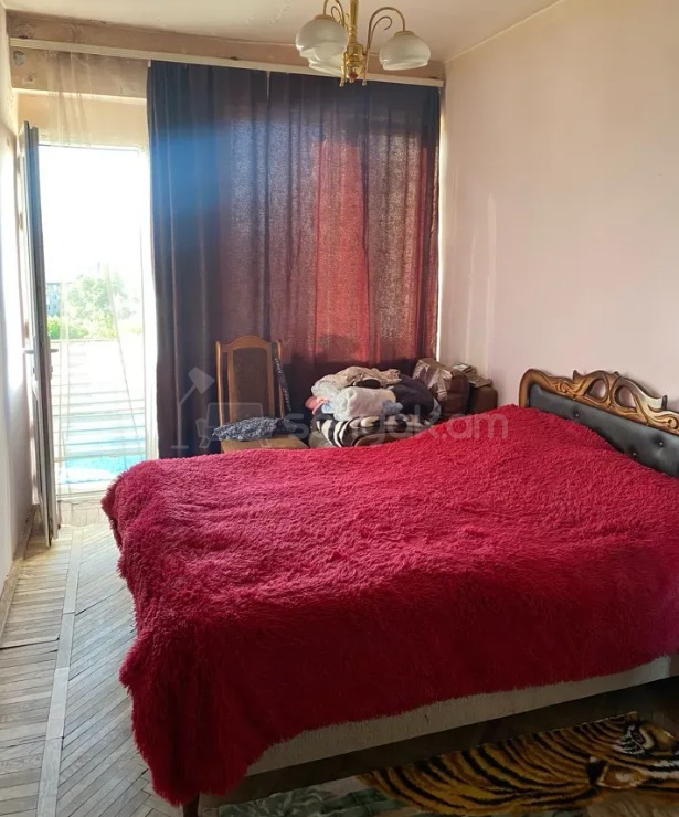 3 Սենյականոց Բնակարան Քարե Շենքում, 65քմ, 5/5 հարկ, Կոսմետիկ Վերանորոգված