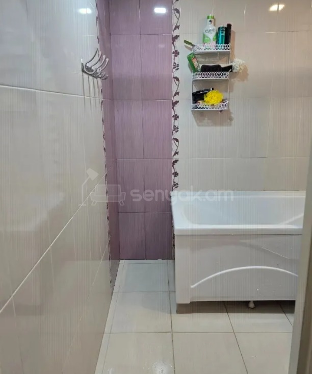 2 Սենյականոց Բնակարան Քարե Շենքում, 51քմ, 4/6 հարկ, Կապիտալ Վերանորոգված