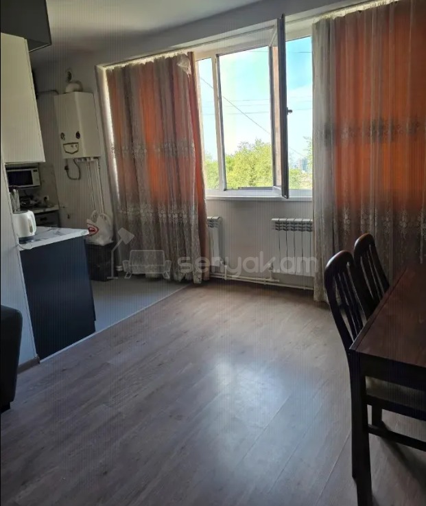 2 Սենյականոց Բնակարան Քարե Շենքում, 51քմ, 4/6 հարկ, Կապիտալ Վերանորոգված