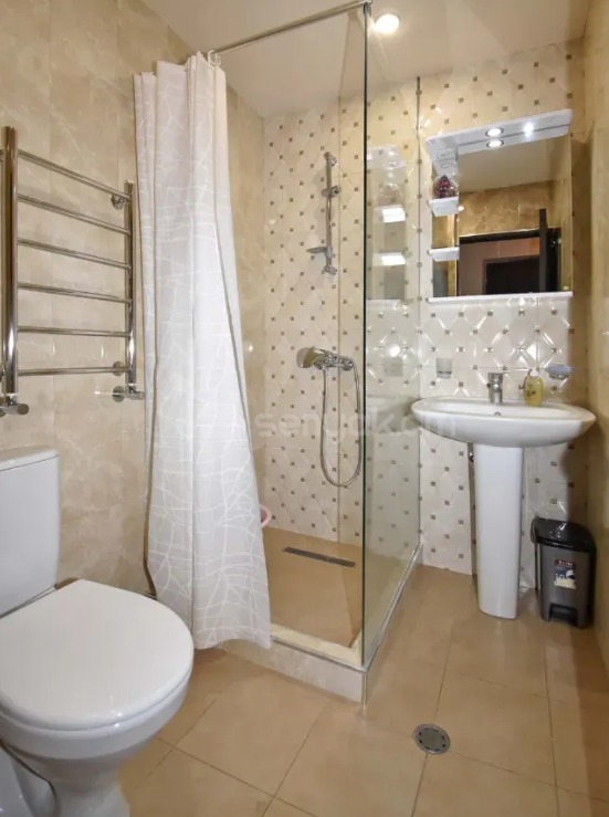 1 Սենյականոց Բնակարան Քարե Շենքում, 40քմ, 4/5 հարկ, Կապիտալ Վերանորոգված