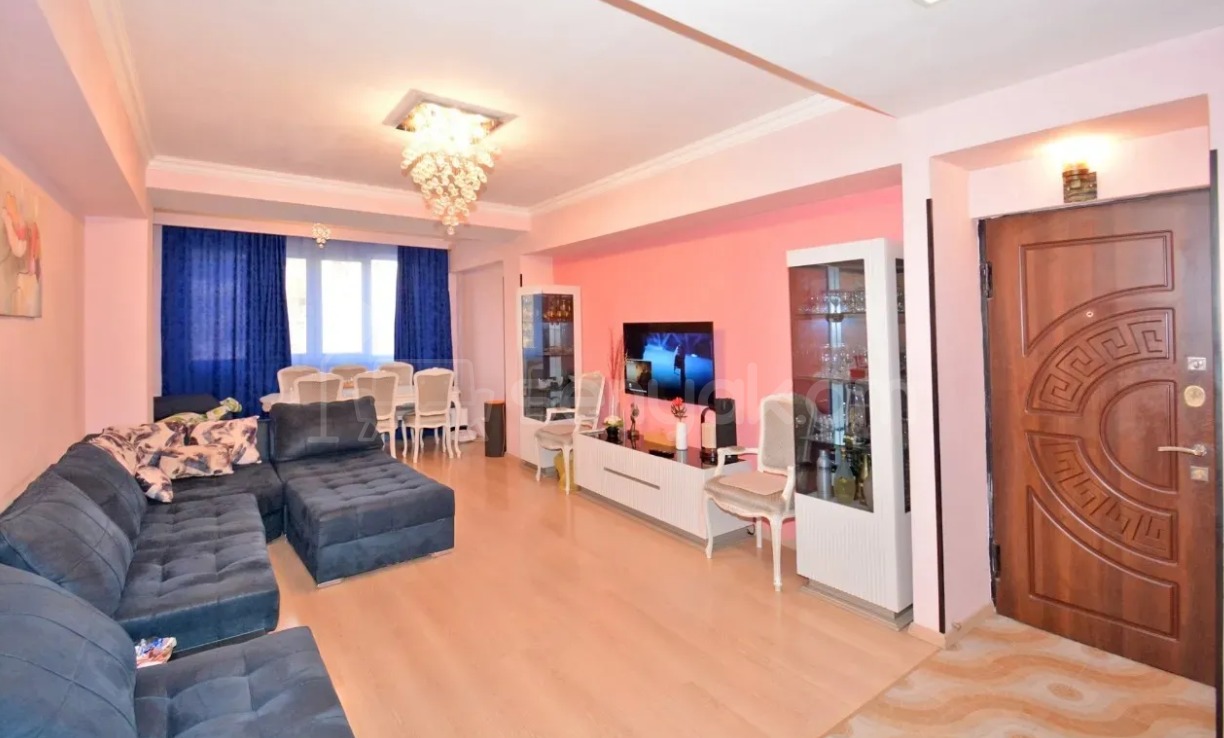 3 Սենյականոց Բնակարան, 90քմ, 2/9 հարկ, Կապիտալ Վերանորոգված