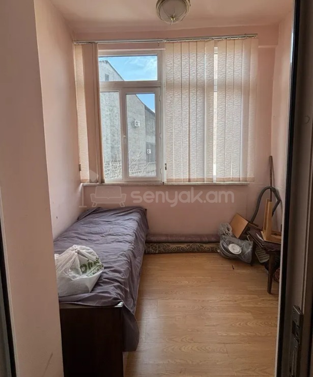 2 Սենյականոց Բնակարան Քարե Շենքում, 69քմ, 3/5 հարկ, Կապիտալ Վերանորոգված