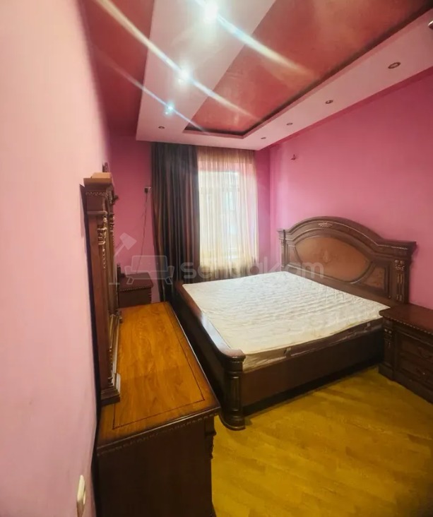 3 Սենյականոց Բնակարան Քարե Շենքում, 79քմ, 4/5 հարկ, Կապիտալ Վերանորոգված